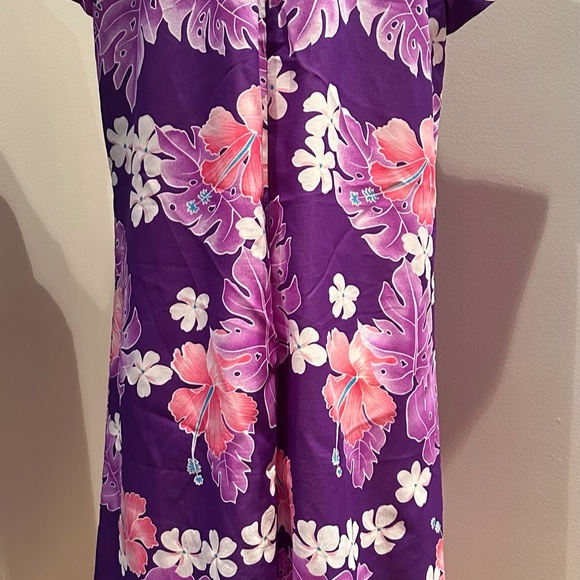 Vintage Womens Purple Hibiscus and Monstera Hilo Hattie Muu Muu Size M - Picture 2 of 4